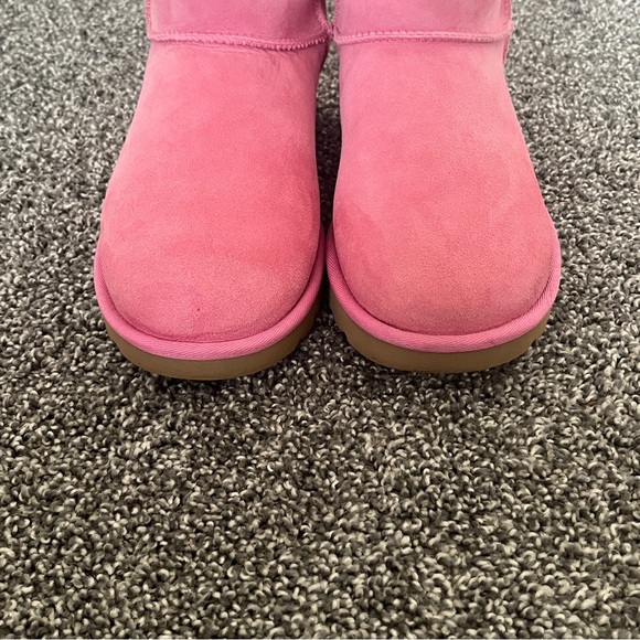 UGG Boots Pink - Picture 4 of 10